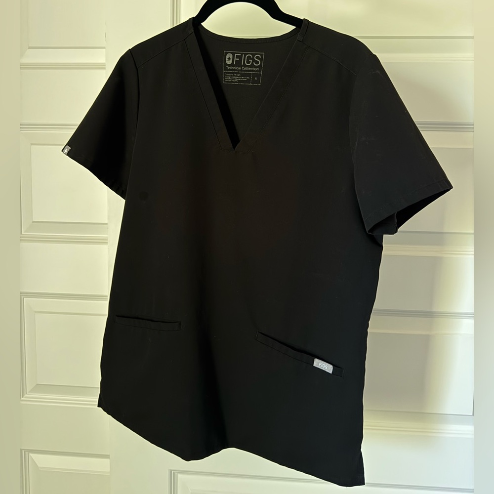 Figs small scrub top